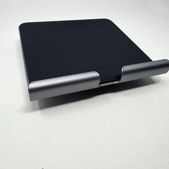 Anker 551 USB-C Hub 8-in-1 Tablet Stand HDMI SD USB 5Gbps Charger Dock Gray - Picture 13 of 13